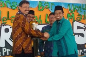 Staff Ahli Kepemerintahan, H Ajat Sudrajat memberikan ucapan selamat atas digelrnya KRISTAL ke 5